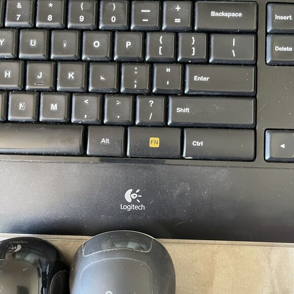 Lot of 4 Keyboards 2 Mouses For Repair Or Parts K520, K540 Logi Logitech Broken - Picture 9 of 16